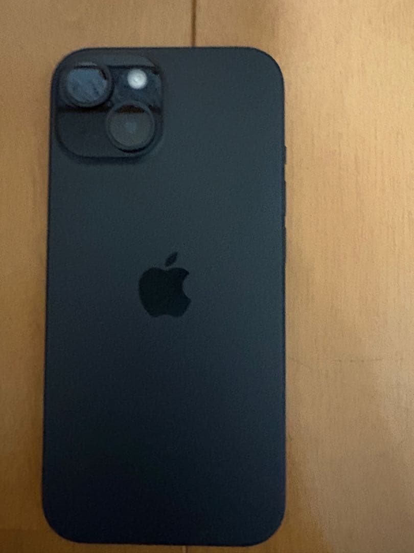 Apple iPhone 15 ブラック 本体　SIMロックなし