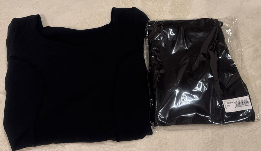 【新品未使用】【リントスル】ピラティスウェア Mサイズ上下セット