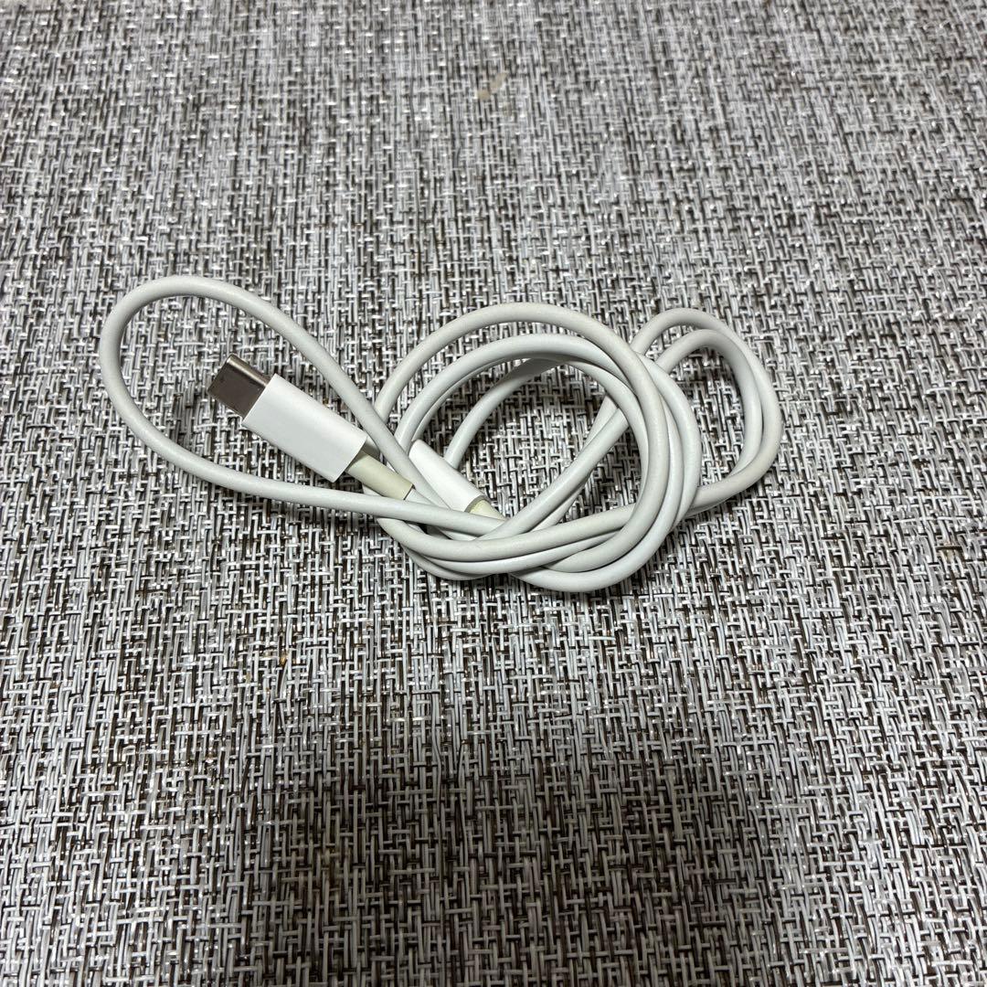 Apple iPhone se 本体　充電コード付き