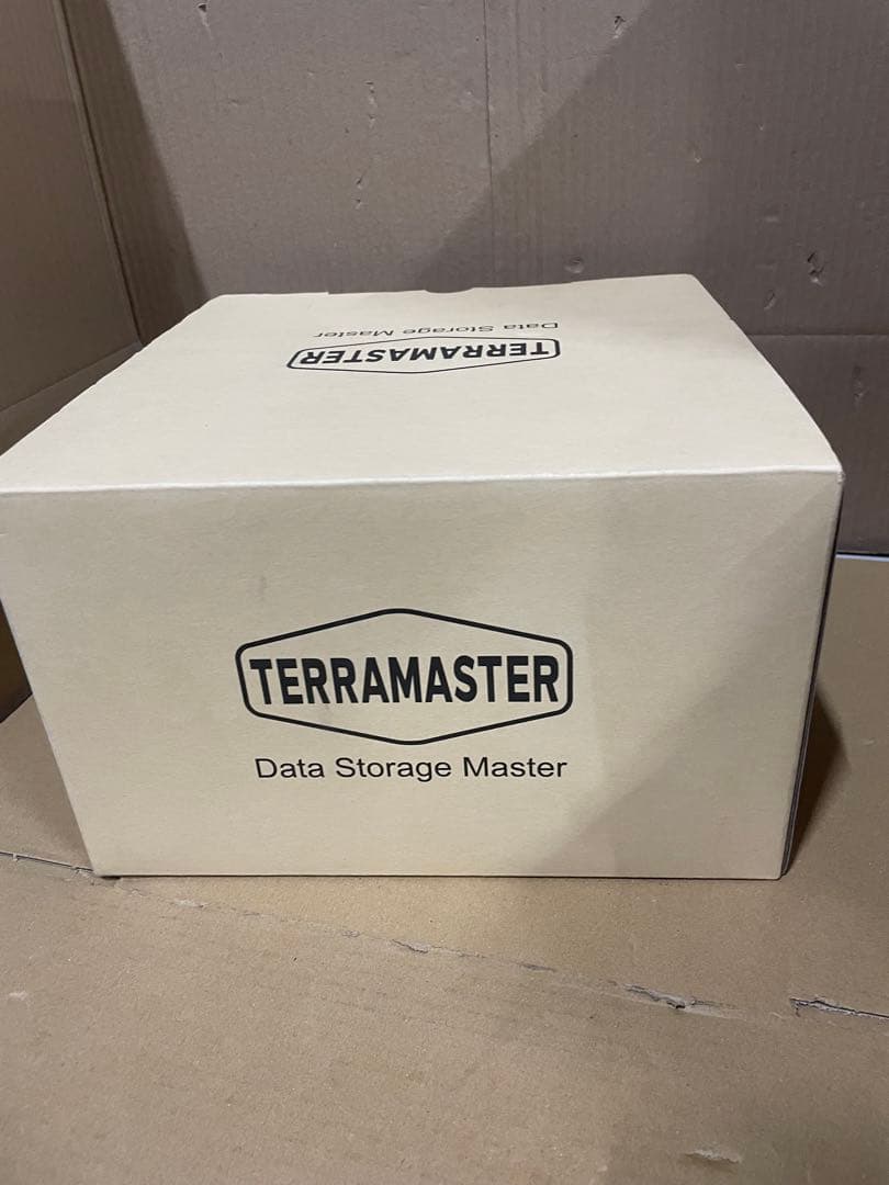 TerraMaster F2-223 2ベイ NAS SMB向けストレージ
