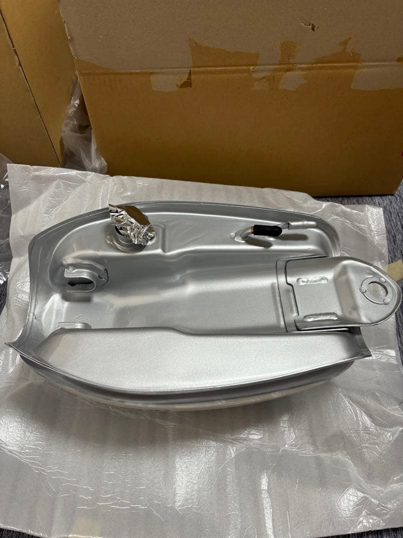 モンキー　FI 純正タンク　未使用