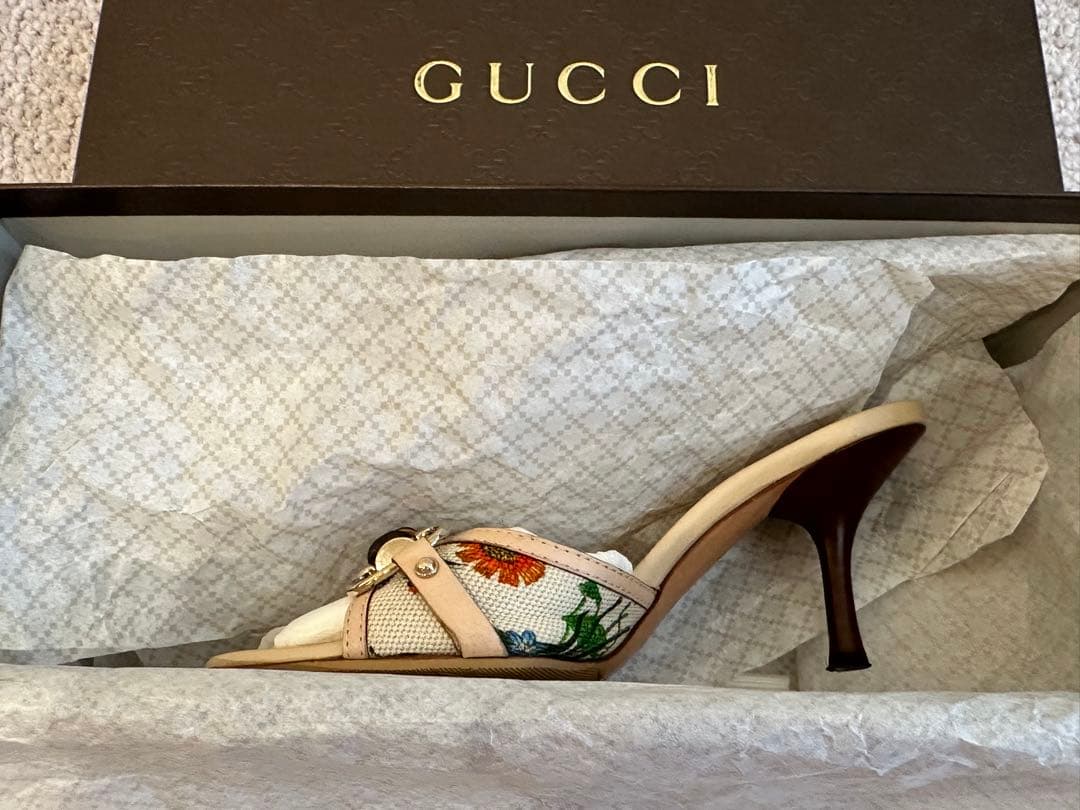 GUCCI 花柄刺繍 ミュール 35