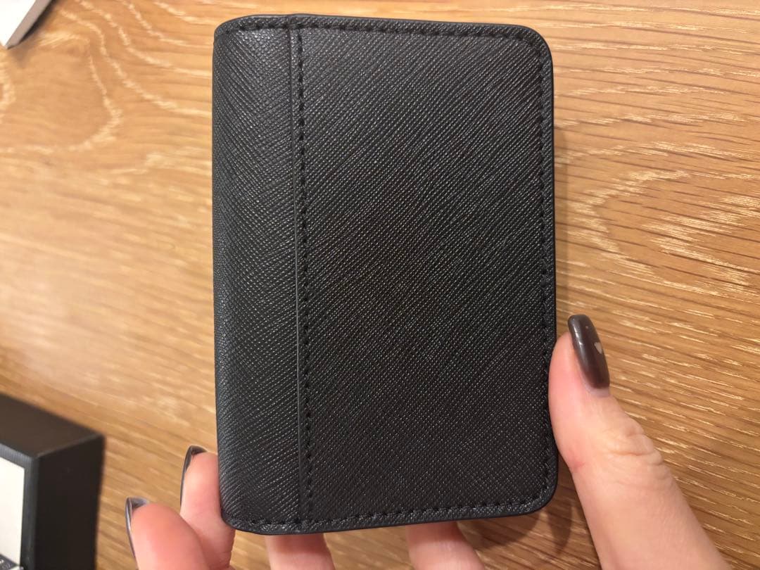 【値下げしました】トリーバーチ　名刺入れ