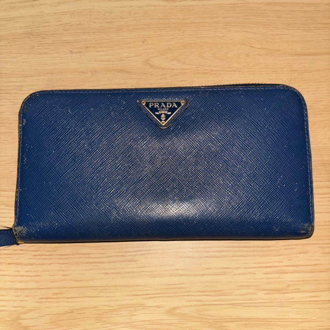 ⭐️プラダ サフィアーノ トライアングル ラウンドファスナー 長財布