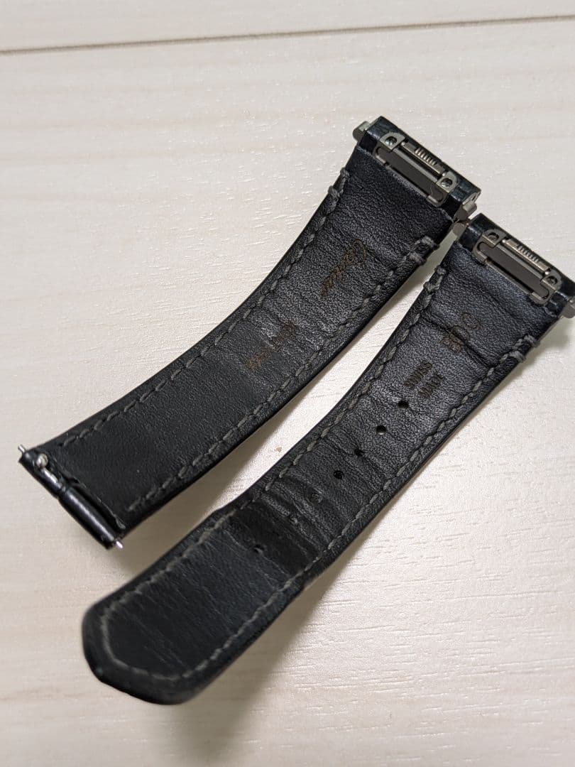 サントスドゥカルティエMM 純正品 黒ワニ革ベルト