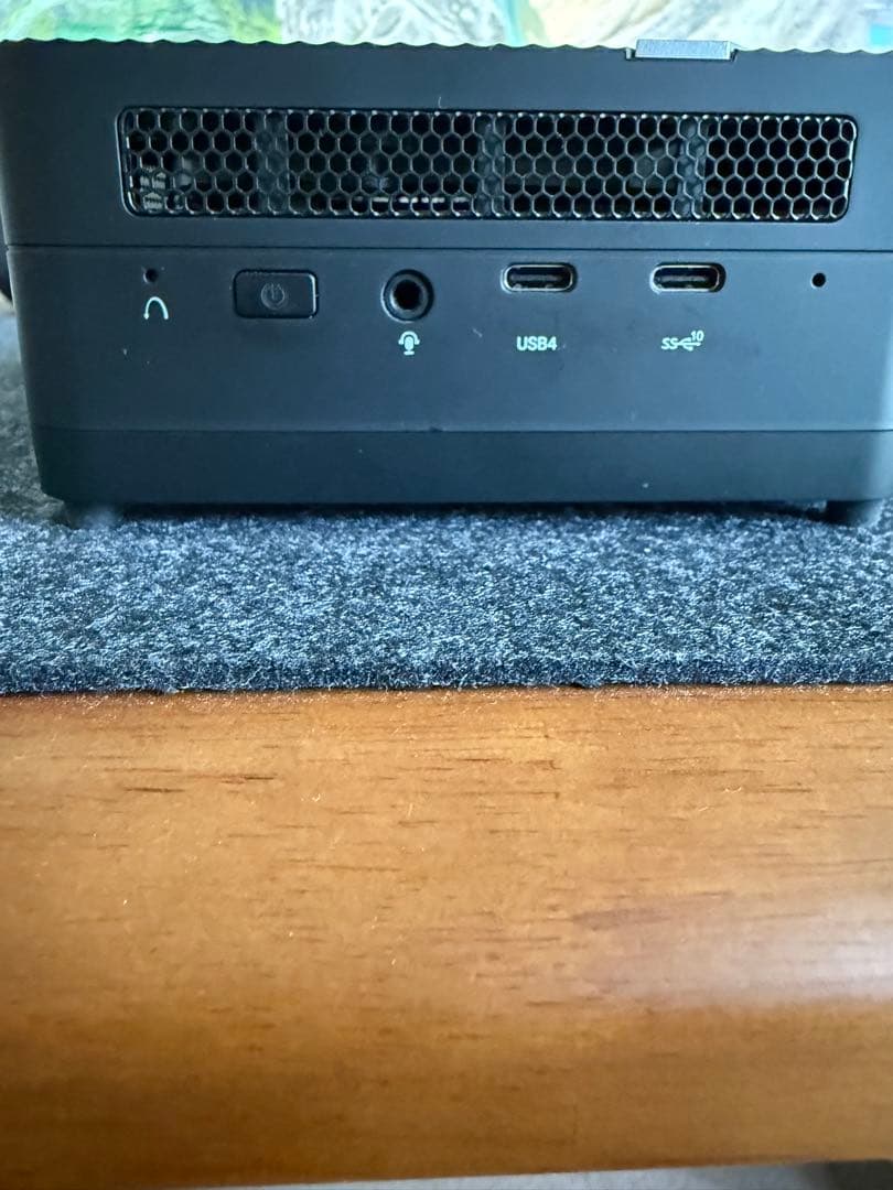 ミニPC MINISFORUM UM690S AMD Ryzen9 6900HX 32GB