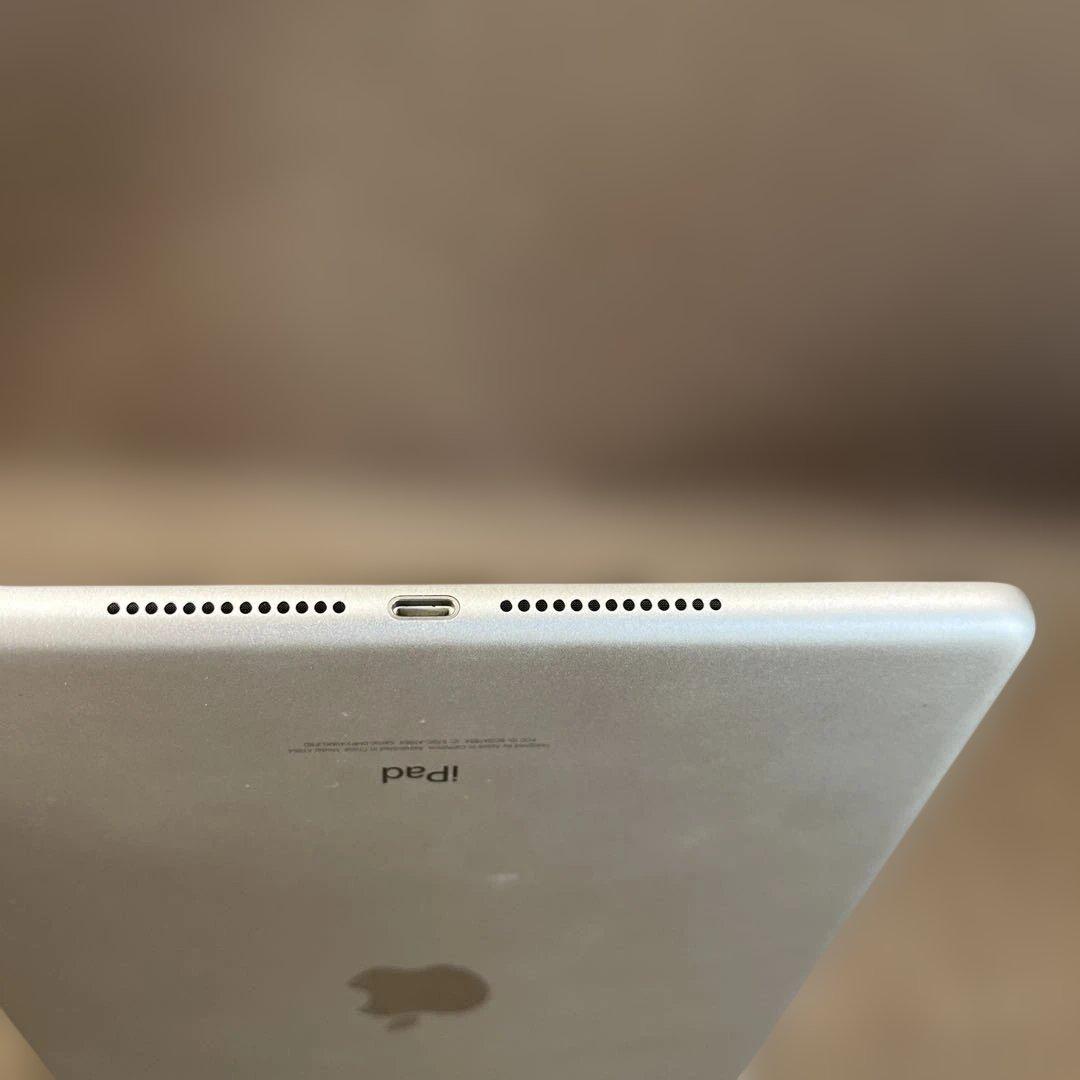 Apple iPad 第6世代 Wi-Fi Cellular 32GB