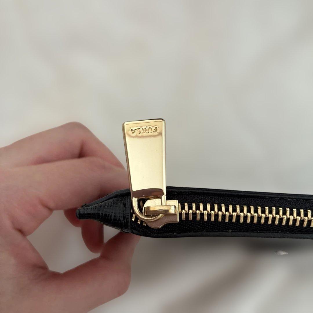 FURLA ブラック ショルダーバッグ ポーチ付き