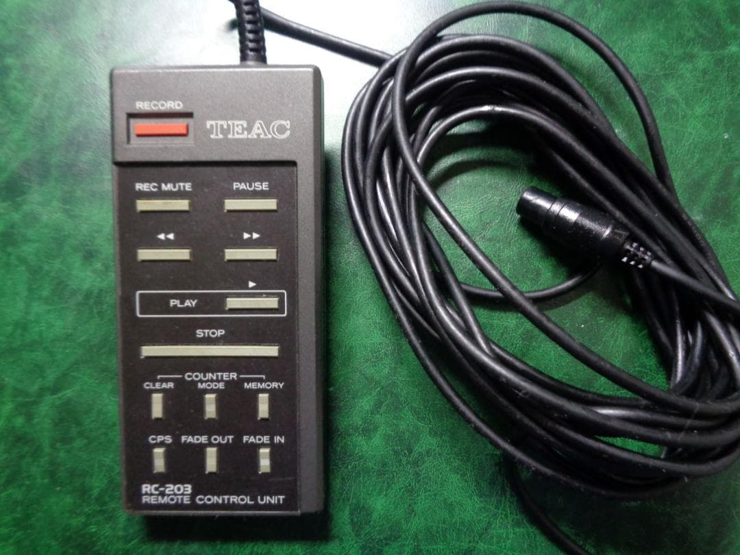 値下げ！！TEAC  3ヘッドカセットデッキ V-900X（ジャンク）