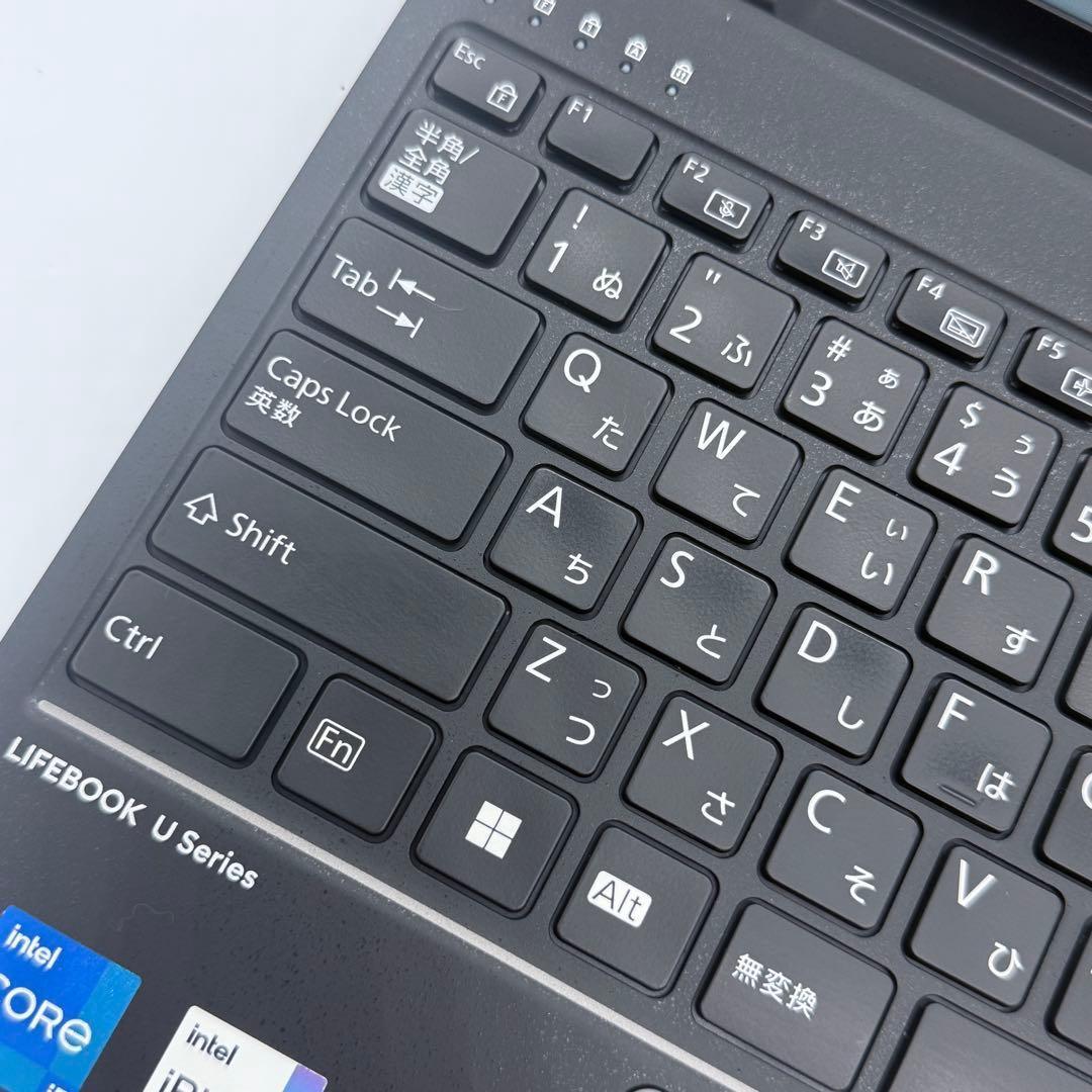 美品 ノートパソコン 第13世代 Corei5/8GB/256GB オフィス付き