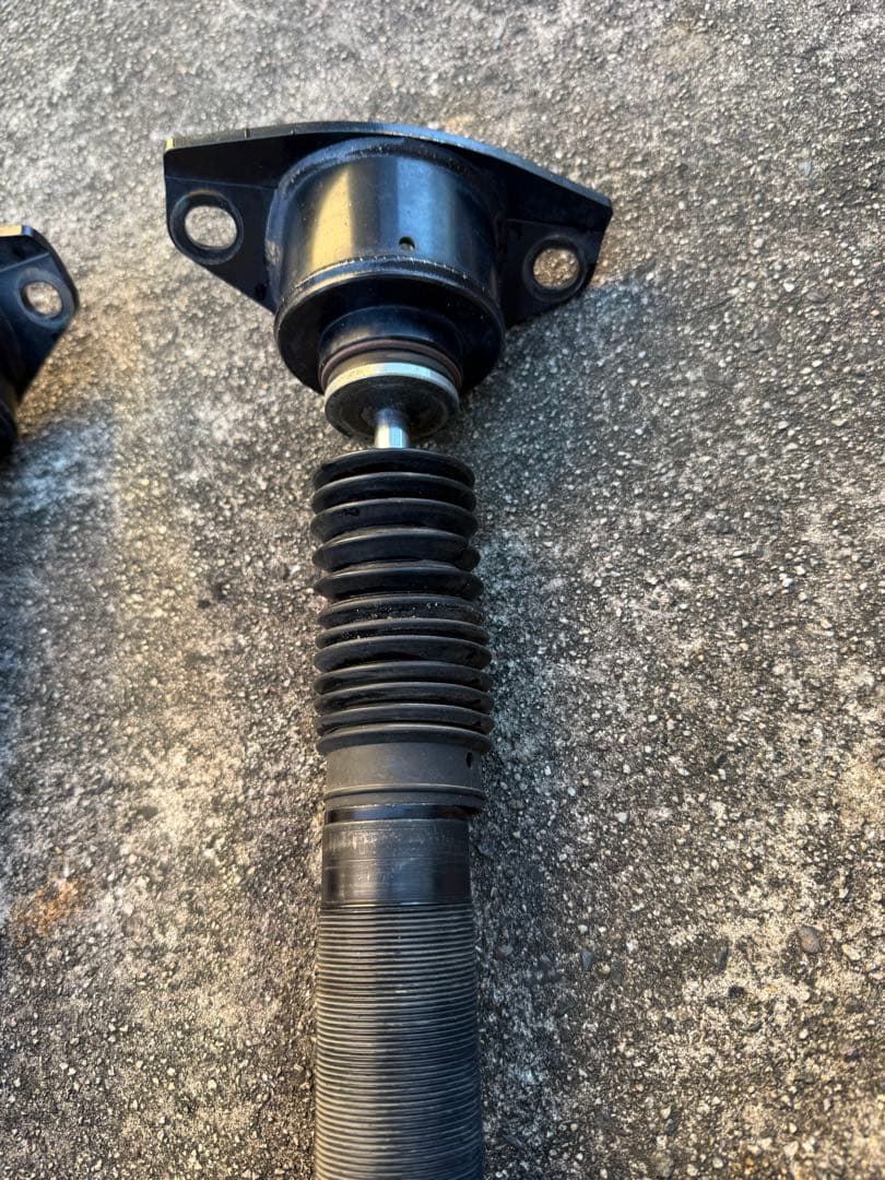 70カムリ BLITZ 車高調