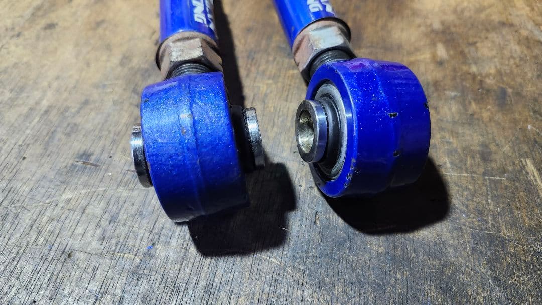 値下中！　Megan Racing サスペンションロッド　トーコントロールアーム