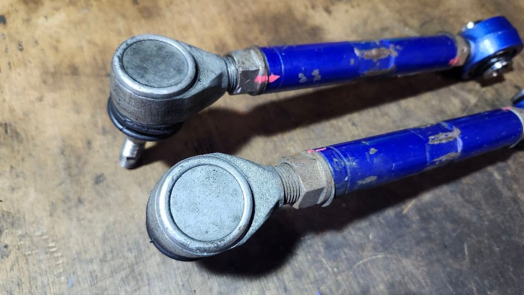 値下中！　Megan Racing サスペンションロッド　トーコントロールアーム