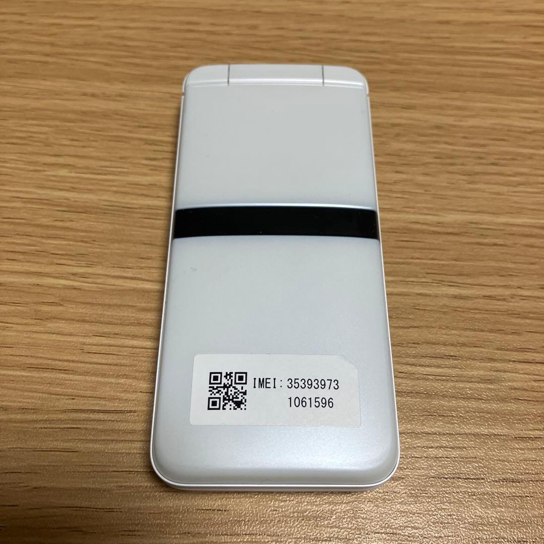 docomo DIGNO 折りたたみ式 携帯 ホワイト　箱付き　初期化済み