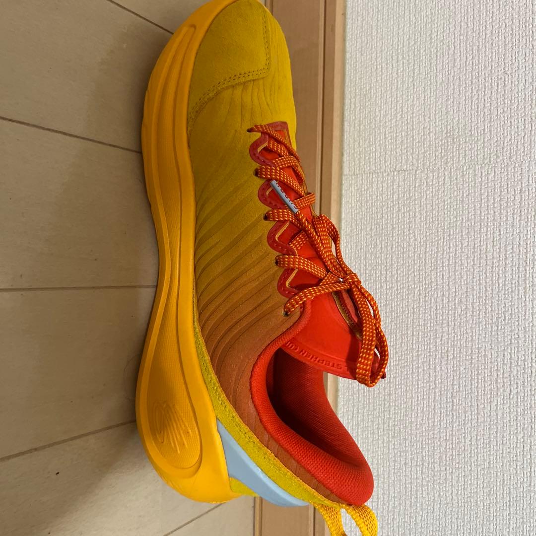 バッシュ　カリー12