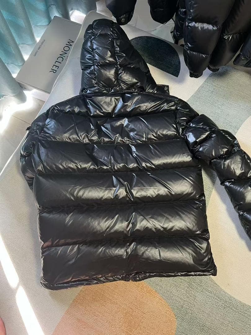 ブラック フード付きダウンジャケット~~~~