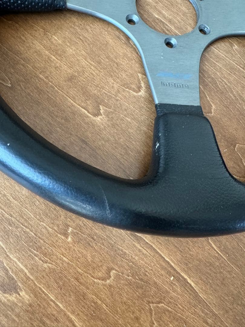 MOMO RACE TYP D35 ステアリング 直径35センチ