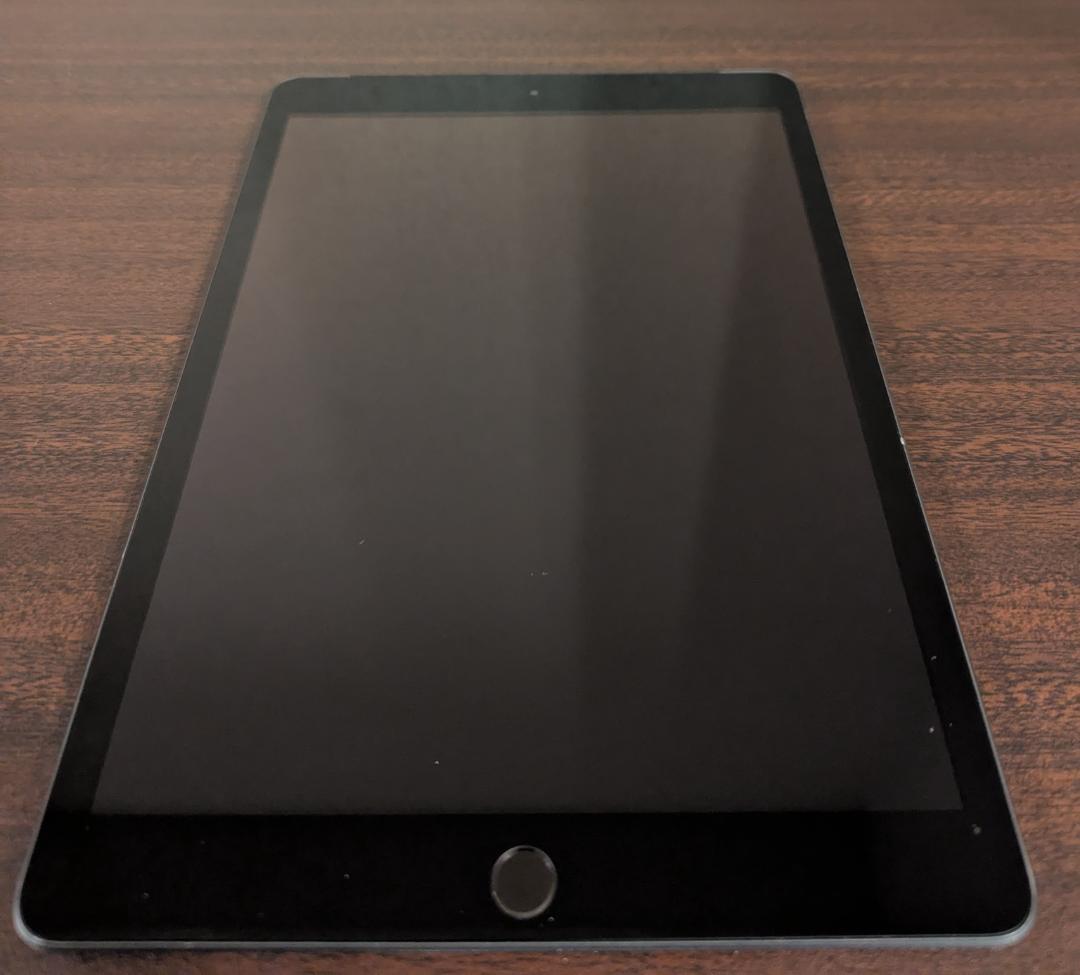 iPad 第7世代 32GB セルラー SIMフリー 実用性重視