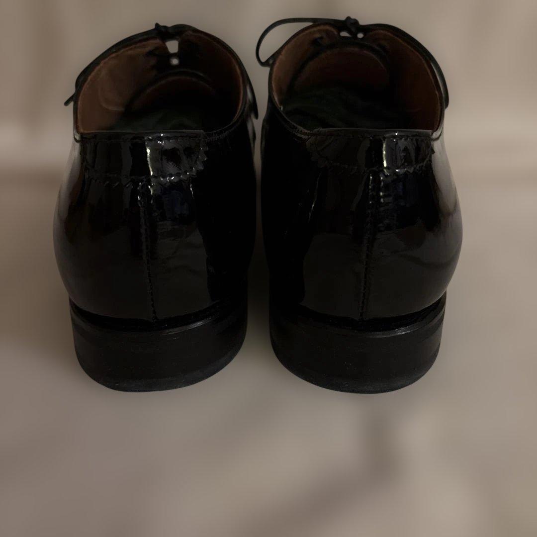 Church’s 黒エナメルドレスシューズ レースアップ