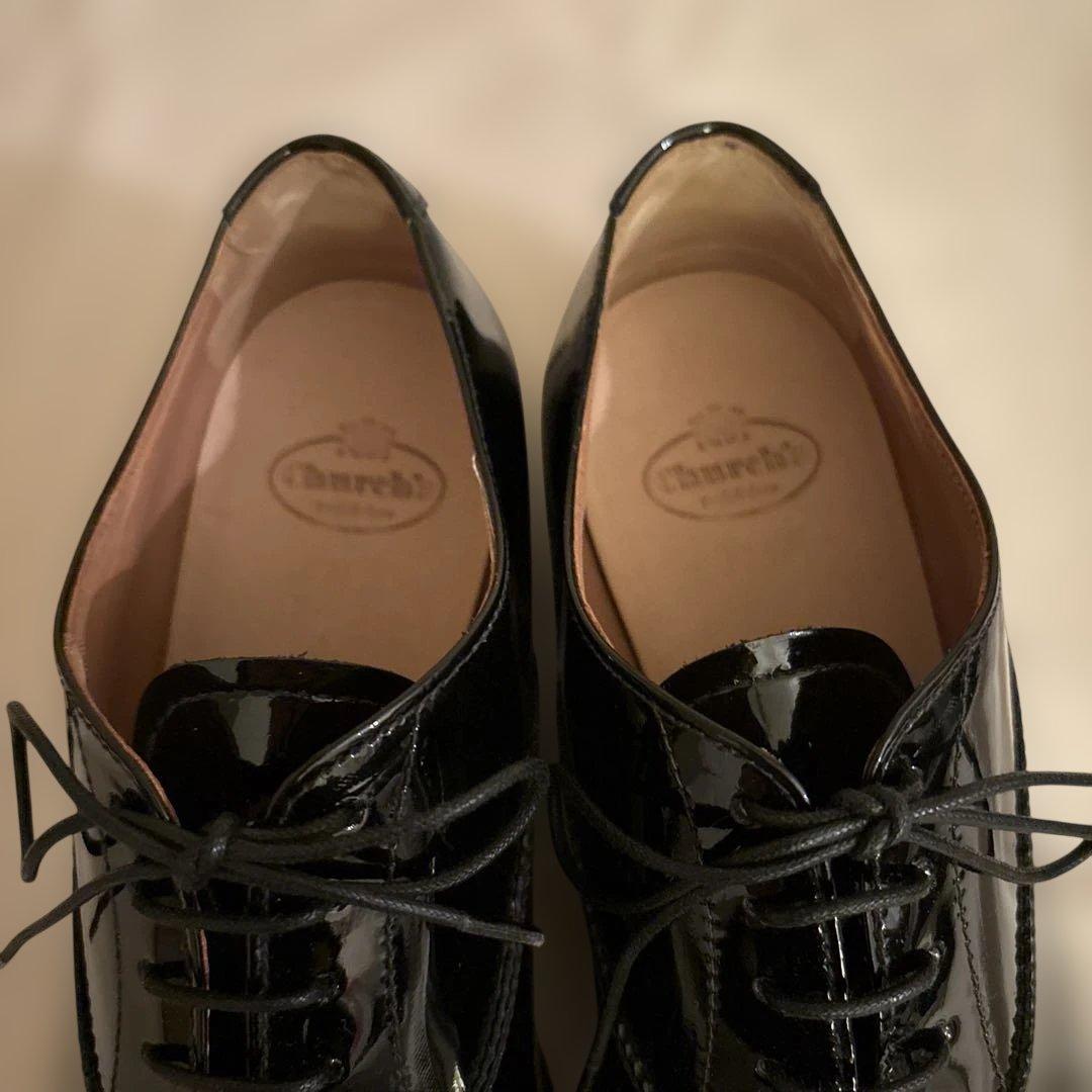 Church’s 黒エナメルドレスシューズ レースアップ