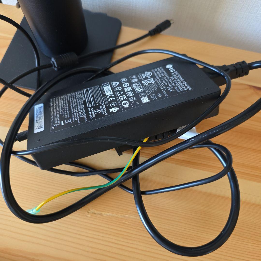 LG 27インチ 27UN880B