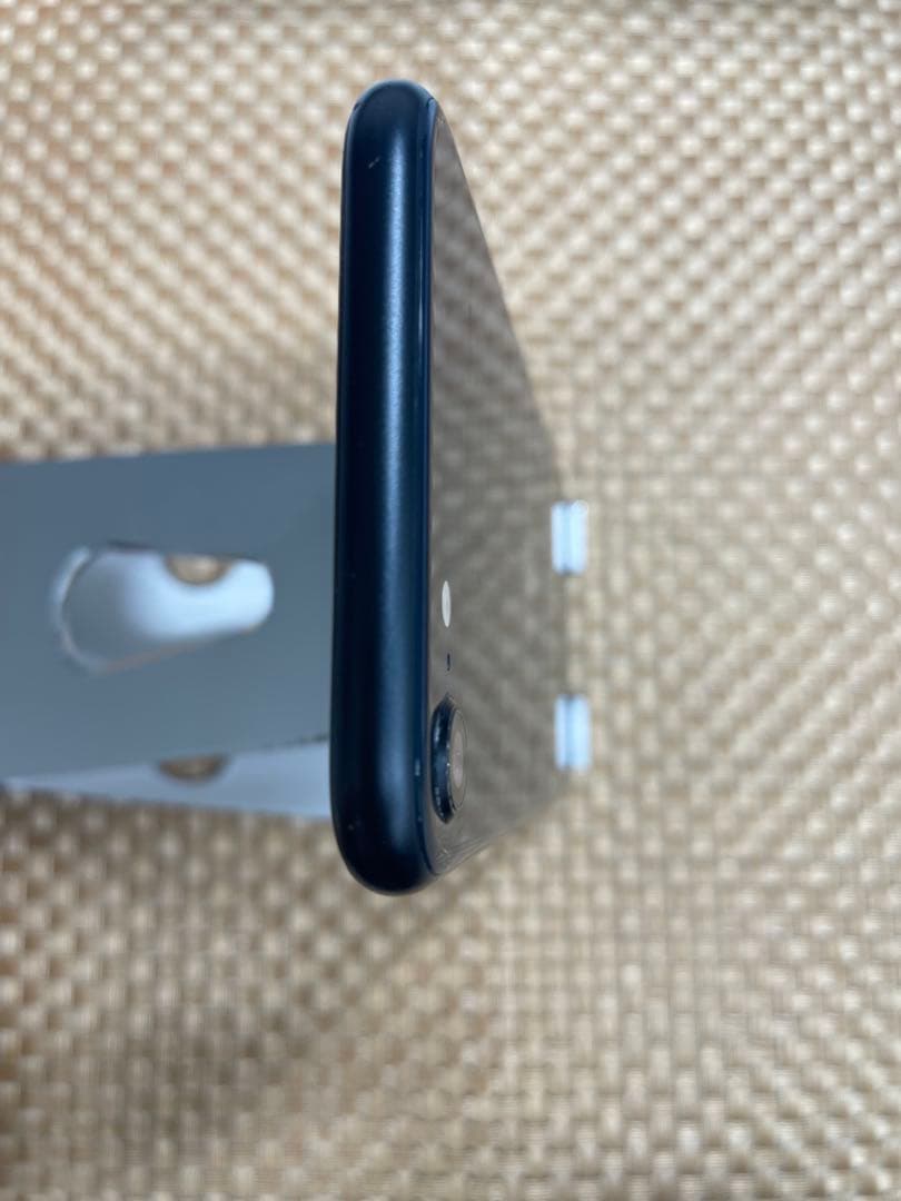 iPhone SE 第3世代 64 GB ミッドナイトSIMフリー【4927】