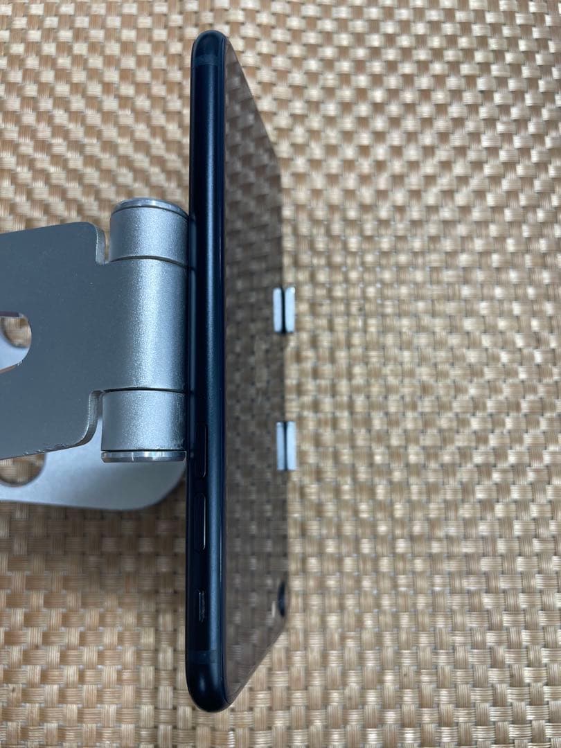 iPhone SE 第3世代 64 GB ミッドナイトSIMフリー【4927】