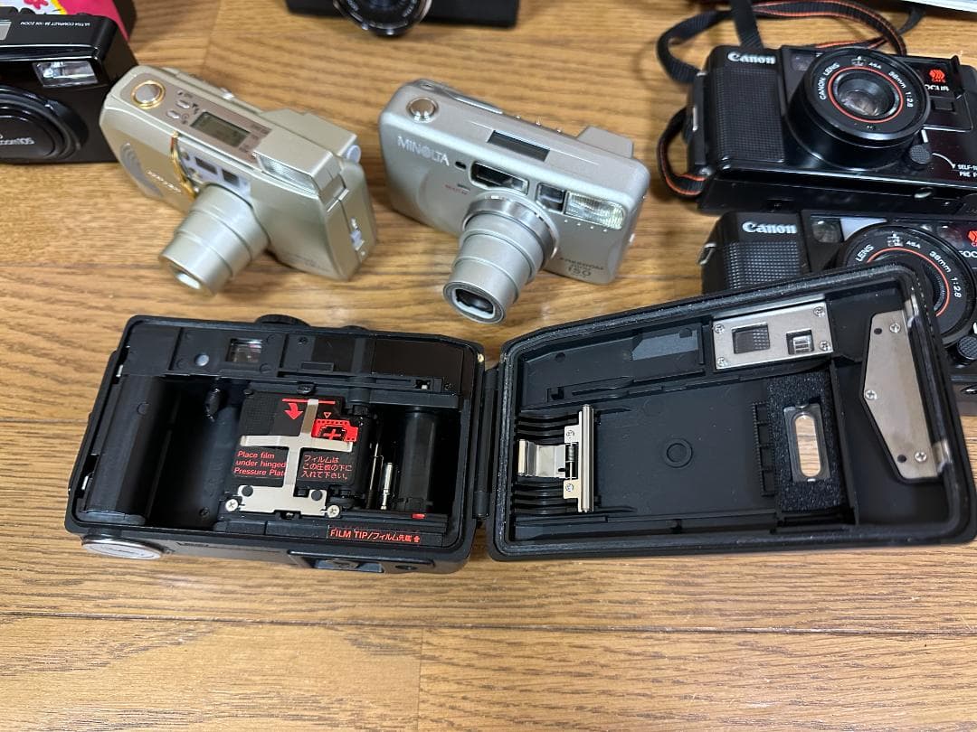 Chou　フィルムカメラ　セット① (NIKON AW AF/CANON