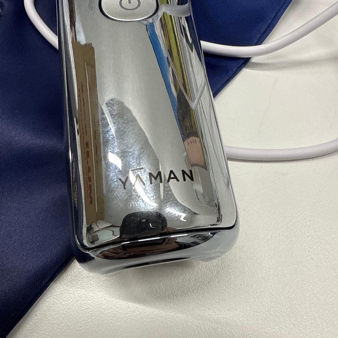 るか/プロフ確認必須 YAMAN 美顔器 充電器付き シルバー