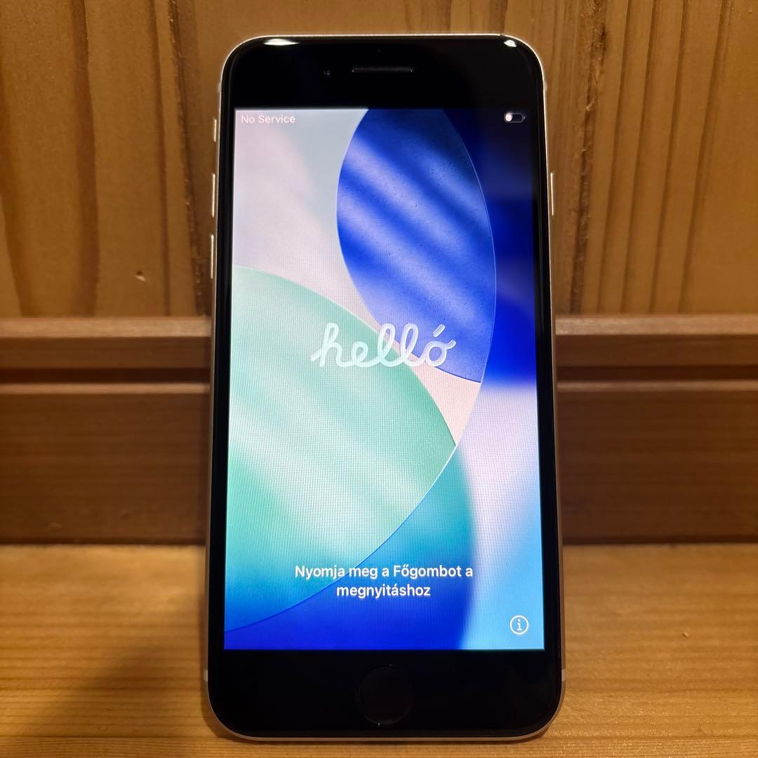 Apple iPhone SE 第3世代 スターライト 100% 本体のみ