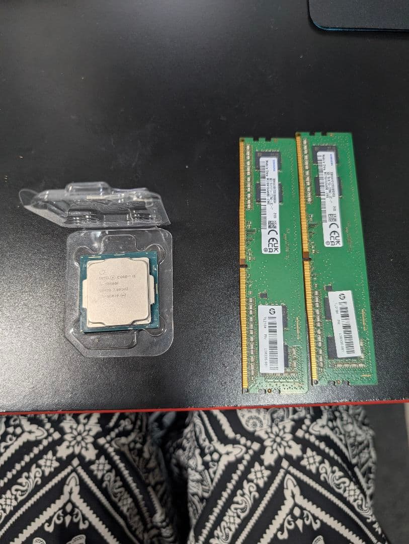 CPU Intel Core i5-10400F + DDR4 8GB*2