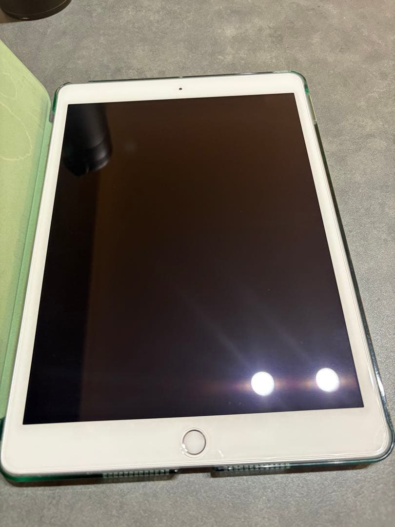 Apple iPad (第7世代) 32GB シルバー