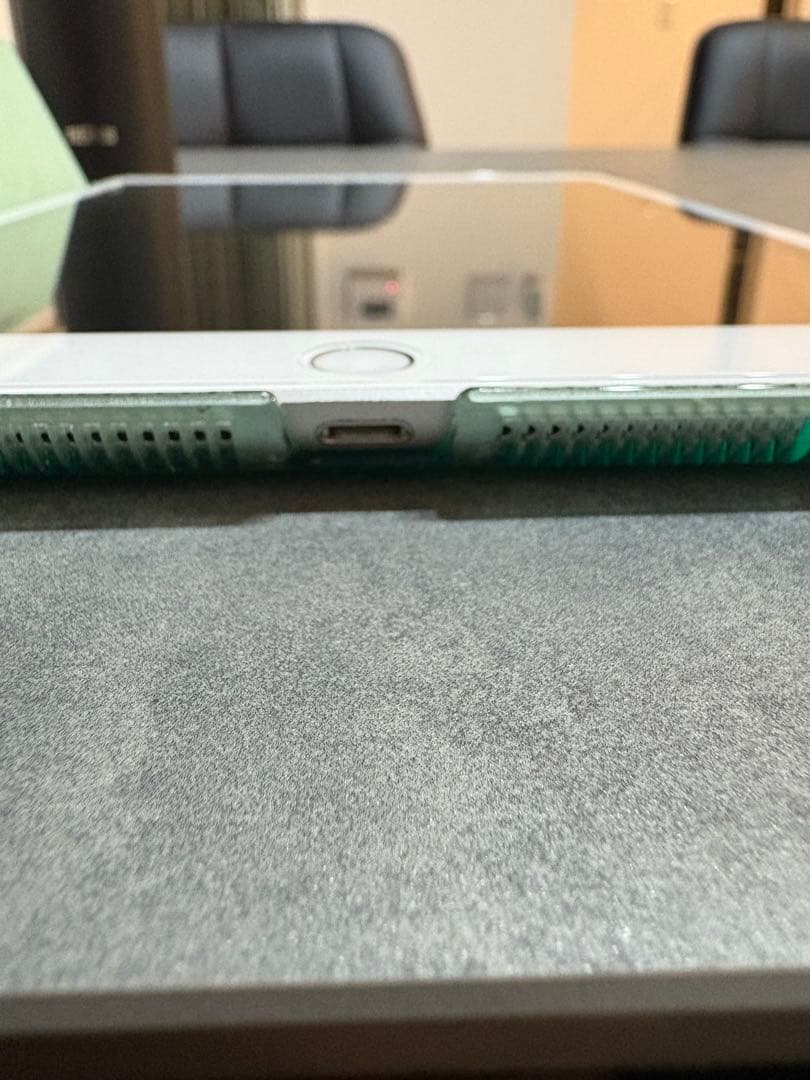 Apple iPad (第7世代) 32GB シルバー