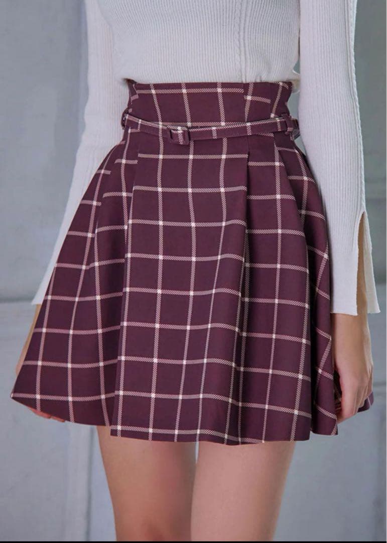 ‪Riu Windowpane tuck short skirt
