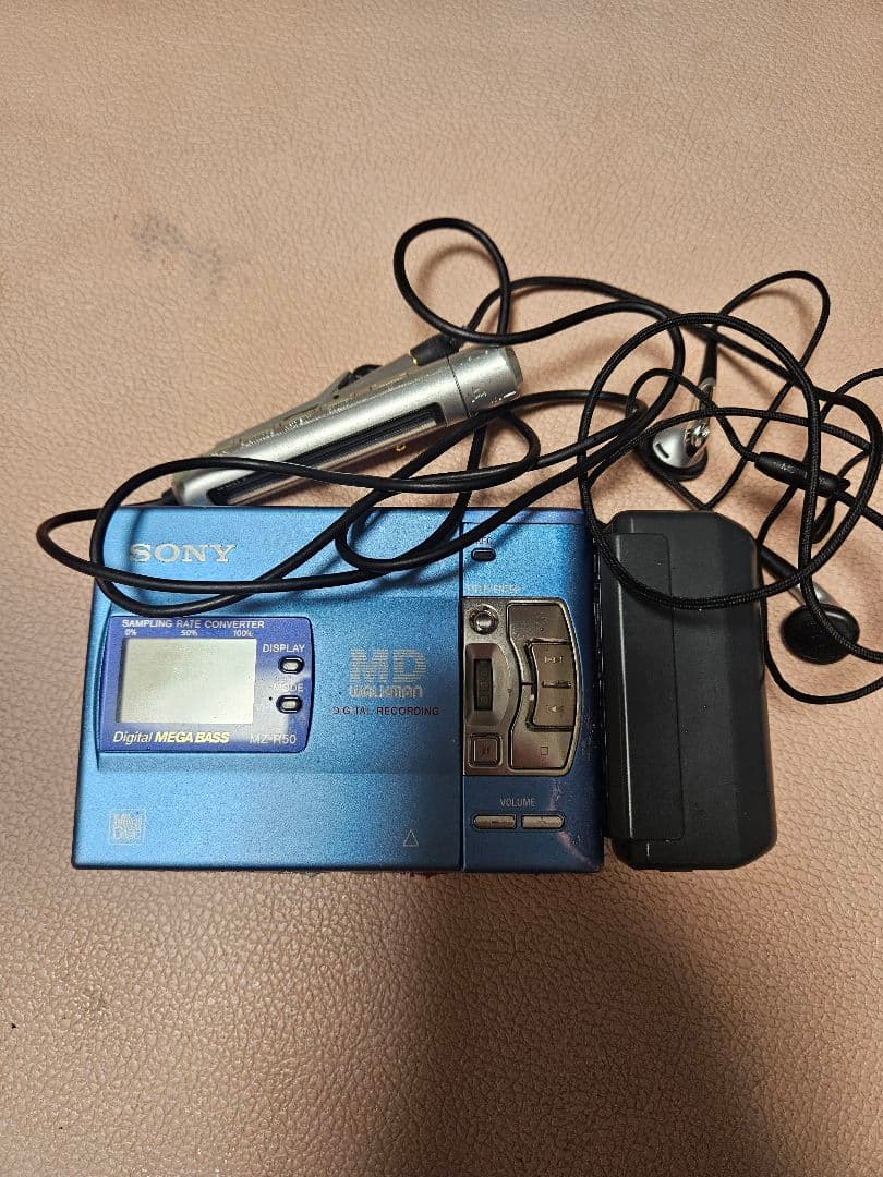 SONY MD ウォークマンMZ-R50 シルバー 本体 動作未確認　ジャンク品