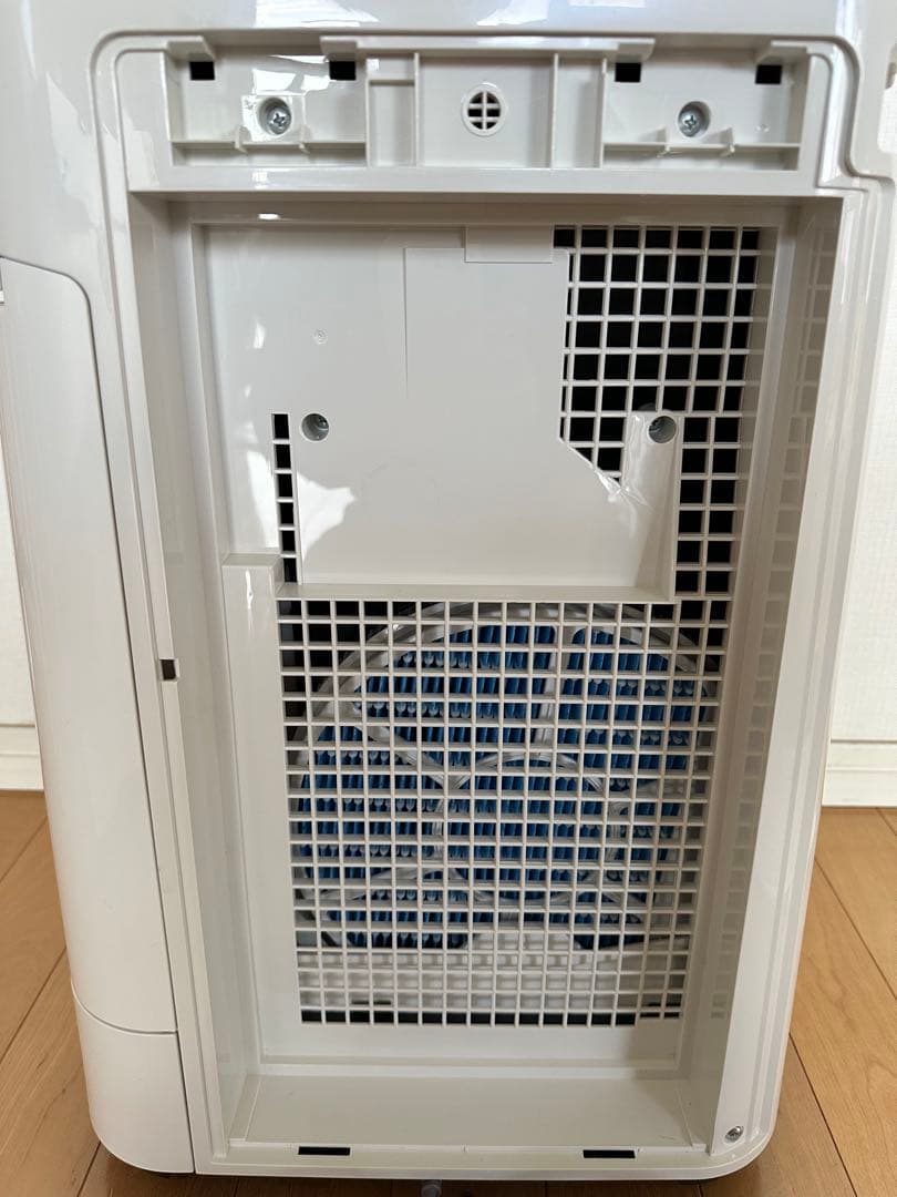 【美品】2022年製 シャープ 加湿空気清浄機 KC-J50-W