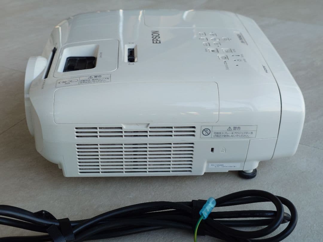 EPSON EH-TW5825 プロジェクター 高評価モデル リモコン付