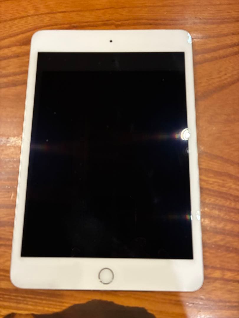Apple iPad mini 4 64GB シルバー