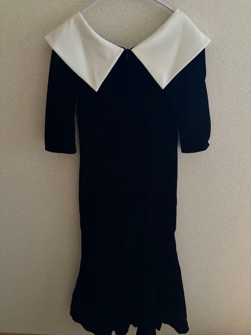 【LEJA】配色アシンメトリービッグカラーベロアマーメイドシルエットドレス