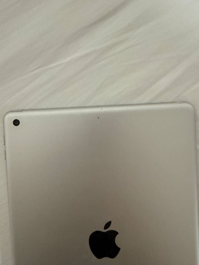 iPad 第9世代 64G WiFiモデル　美品