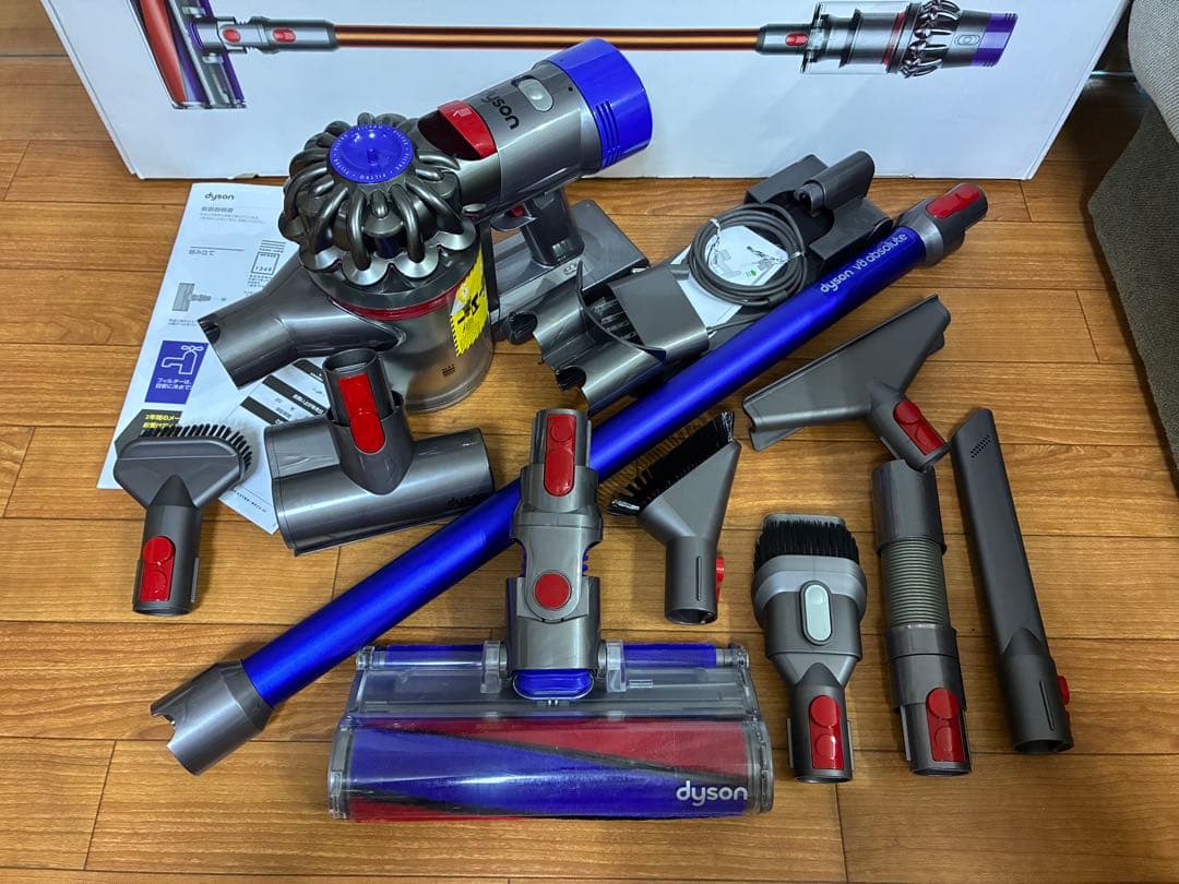 【美品】dyson V8 absolute【新品】アクセサリ多数 43分