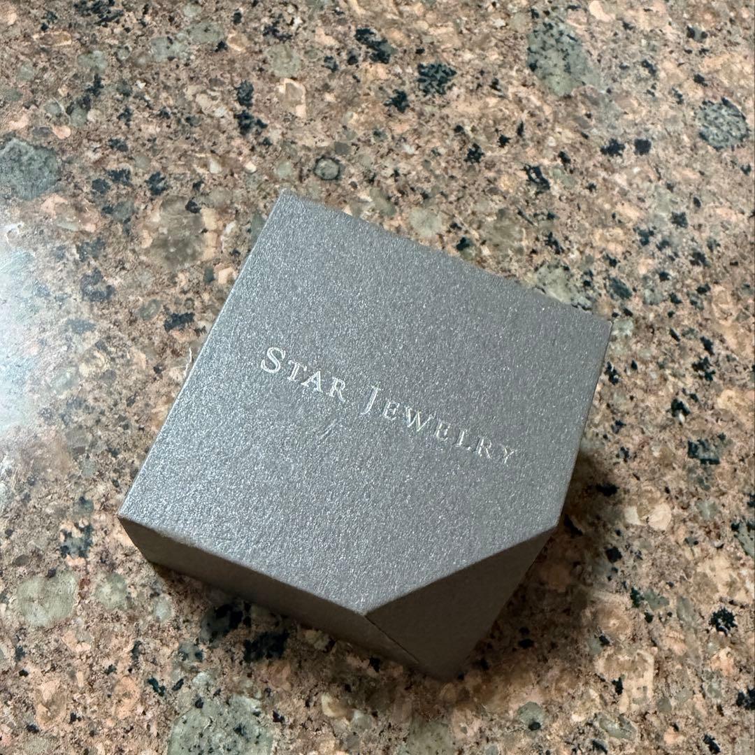 スタージュエリー　K18 ダイヤモンド0.02ct　月星ネックレス