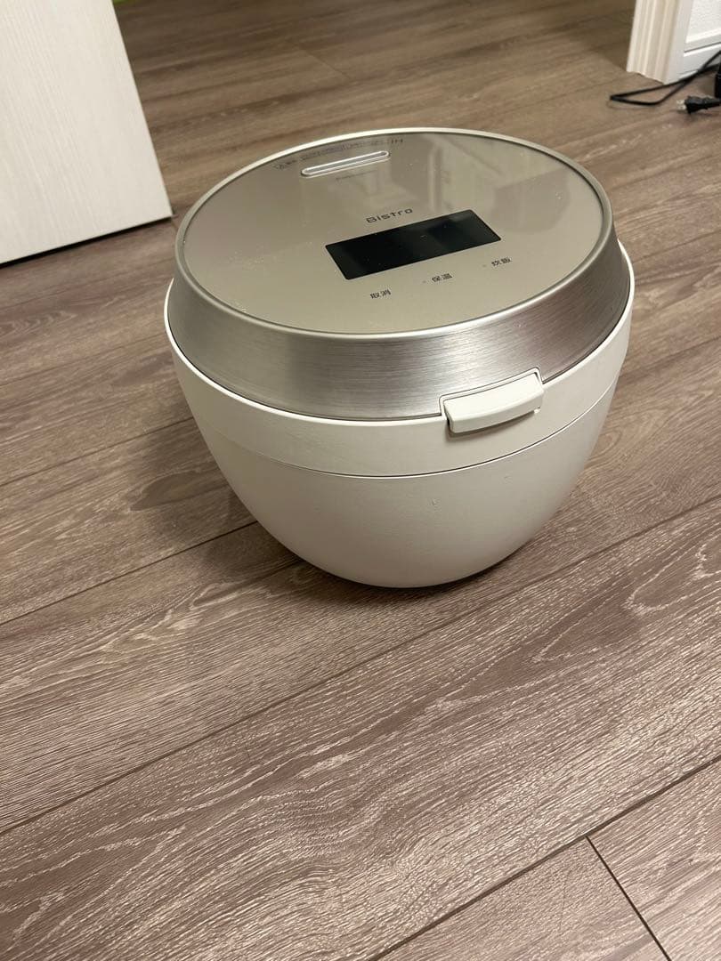 ジャンク品　Panasonic SR-V10BA-HJ可変圧力IHジャー炊飯器