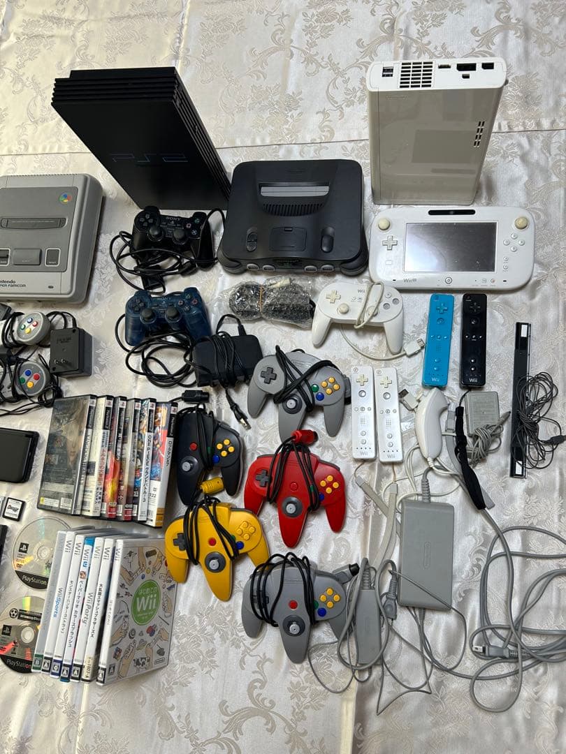 プレステ2、任天堂3DS、64、Wii、スーパーファミコン本体、ソフト他 沢山