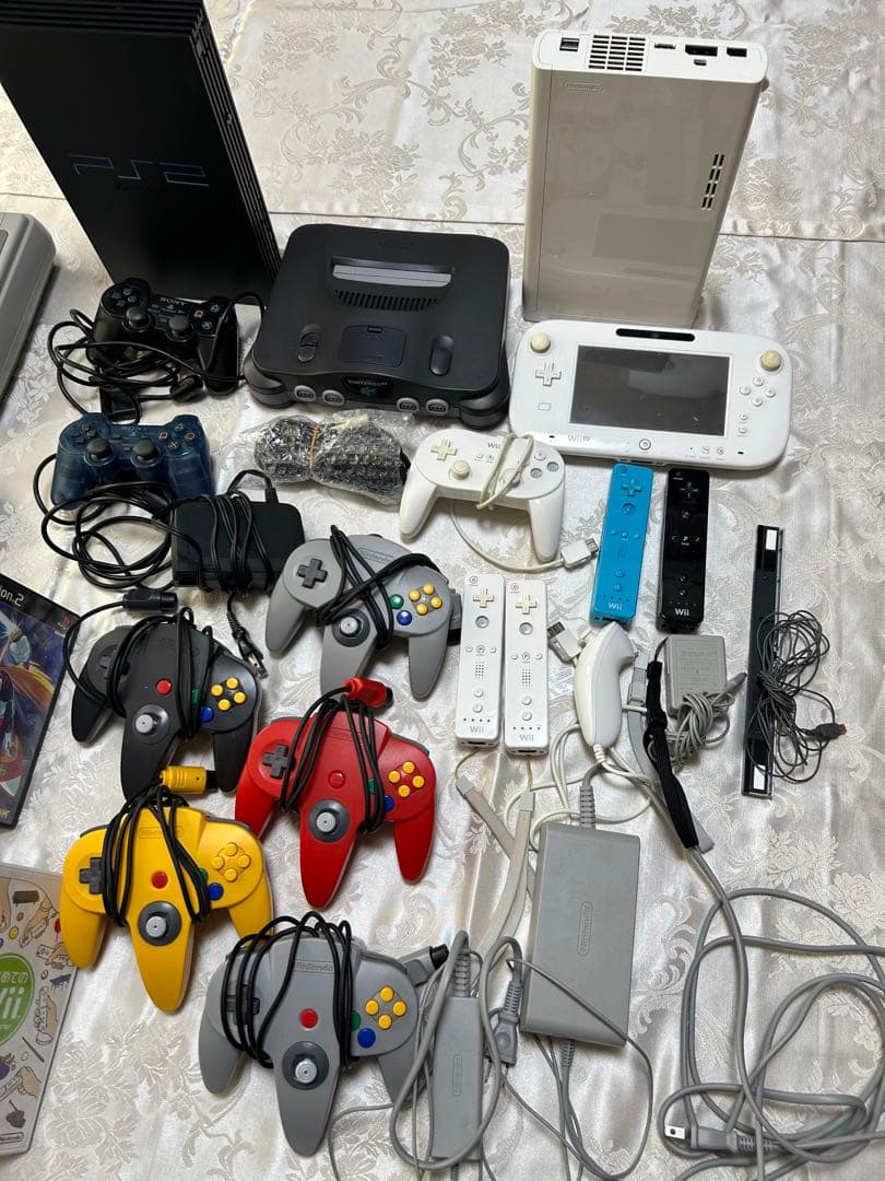 プレステ2、任天堂3DS、64、Wii、スーパーファミコン本体、ソフト他 沢山