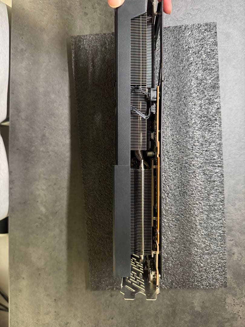 グラフィックボード・グラボ・ビデオカード ASRock Radeon RX 9070 CHALLENGER 16GB