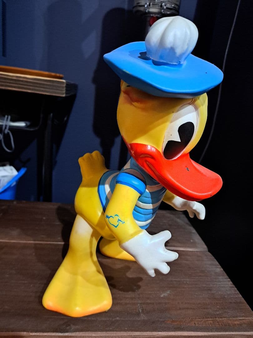 レドラ　ディズニー　ドナルドダックのソフビ