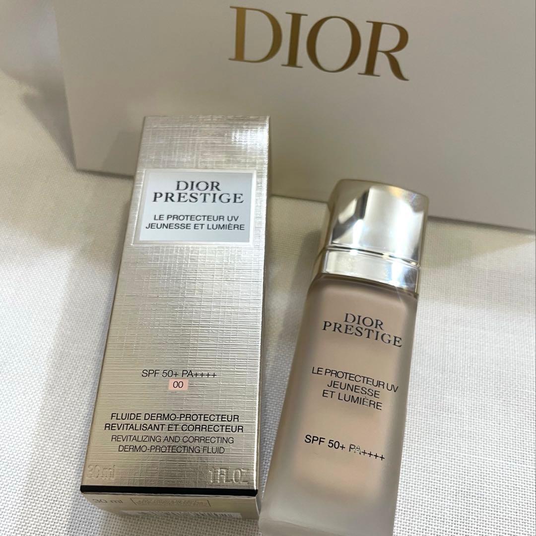 DIOR ⭐︎プレステージホワイトルプロテクターUV ルミエール BB 00