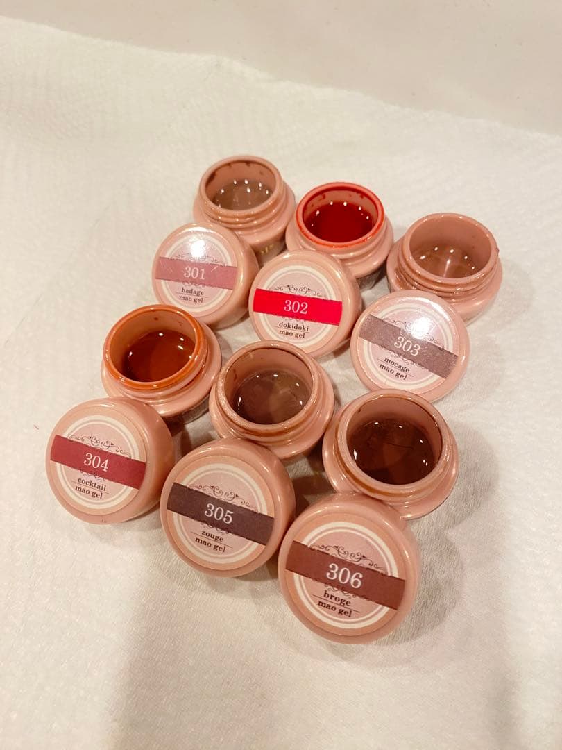 マオジェル24セット残量多 ほぼ未使用maogel マオネイルプレミアム ラメ