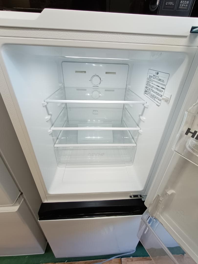 【2024年式】１３５Ｌ 冷蔵庫　HR-D13E3W
